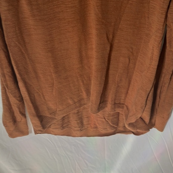 Banana Republic: Rust colored, oversized, sheer shoulders, lightweight sweater-S - Picture 4 of 16
